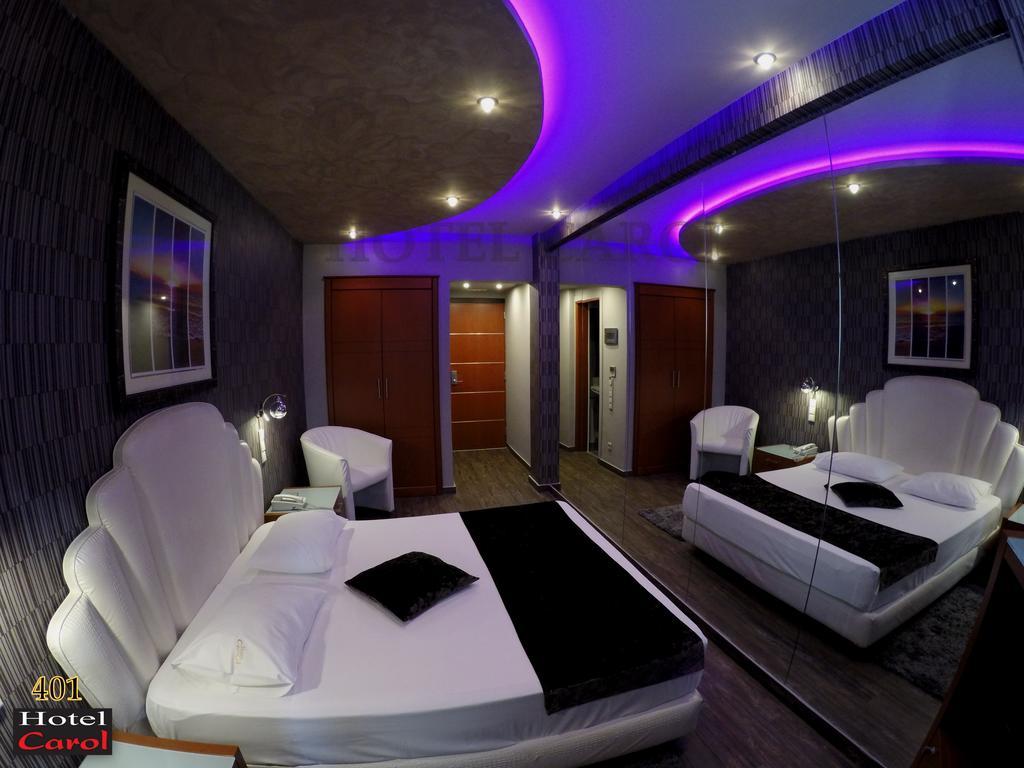 Carol Hotel Пирея Екстериор снимка